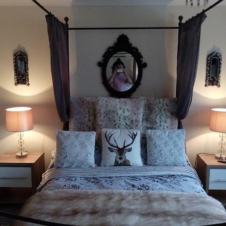 One Strathview B&B ฟอร์ฟาร์ ภายนอก รูปภาพ