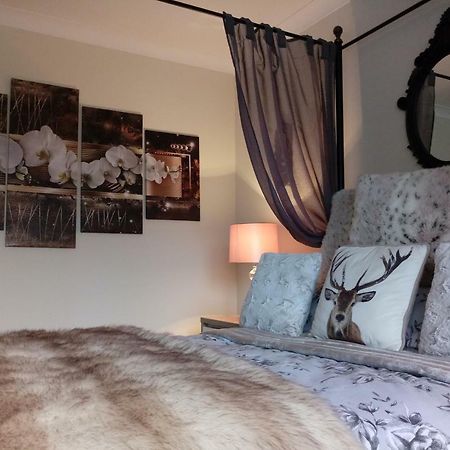 One Strathview B&B ฟอร์ฟาร์ ภายนอก รูปภาพ