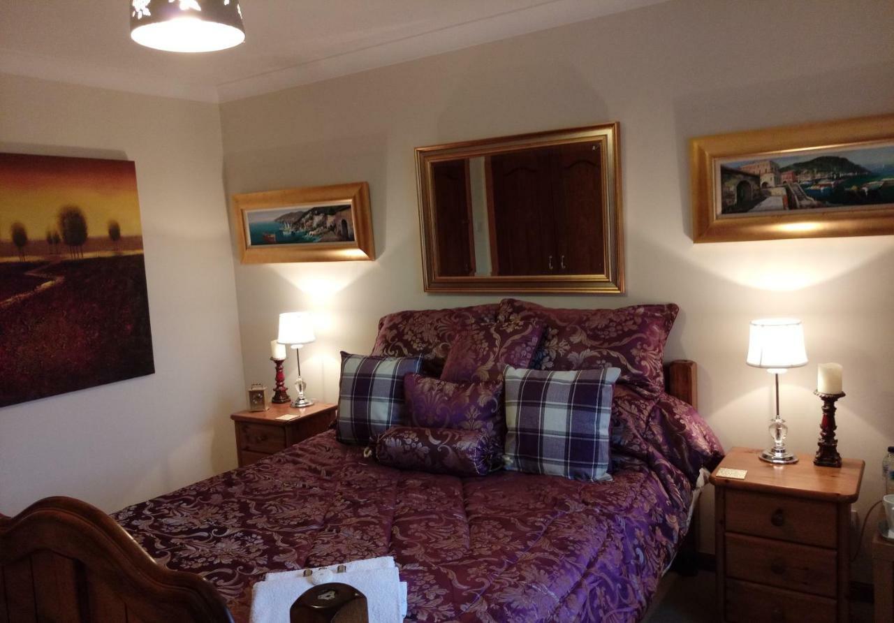 One Strathview B&B ฟอร์ฟาร์ ภายนอก รูปภาพ